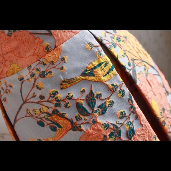 🌺 Floral Embroidered Midi Skirt - Picture 4 of 5